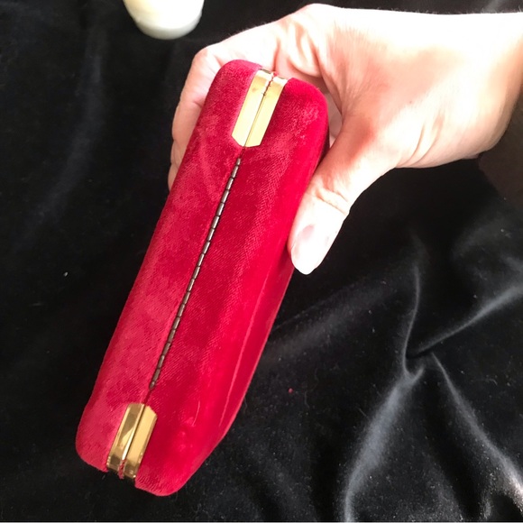 Vintage Red Velvet Travel Jewelry Box - Picture 5 of 11